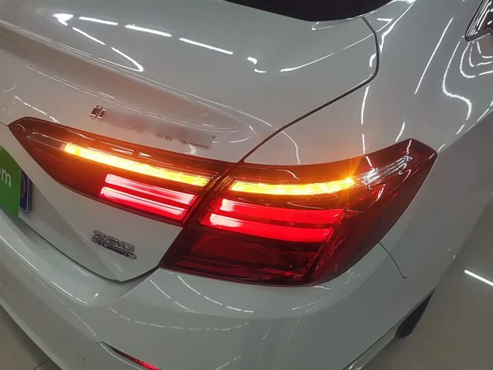 Фото 8 - Honda Inspire