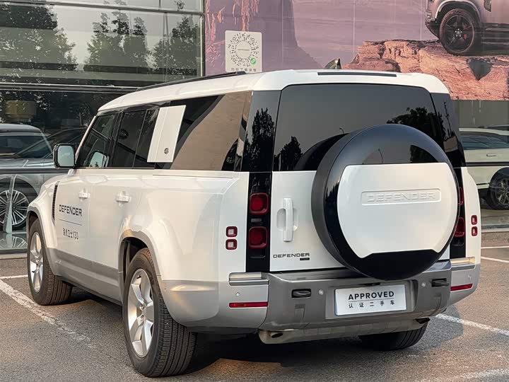 Фото 11 - Land Rover Defender