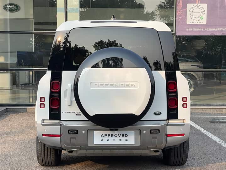 Фото 9 - Land Rover Defender