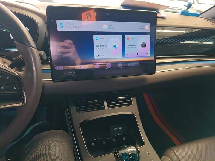 Фото 13 - BYD Han