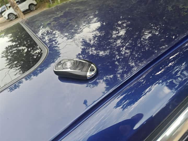 Фото 10 - Buick Regal