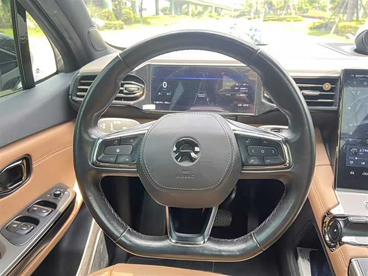 Фото 8 - Nio ES6