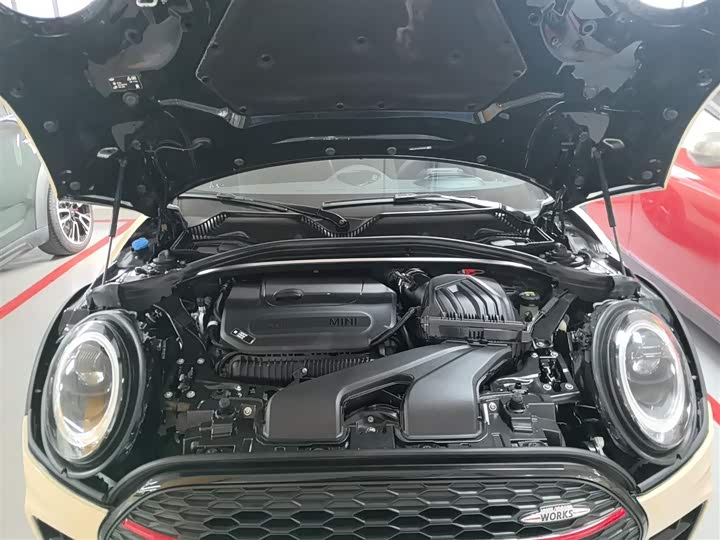 Фото 10 - Mini Clubman JCW