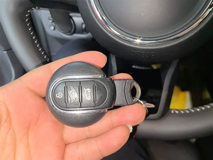 Фото 11 - Mini Clubman JCW