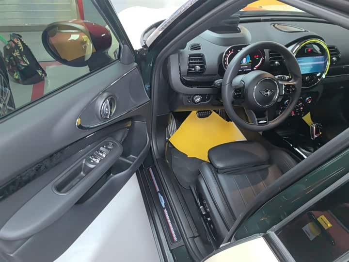 Фото 13 - Mini Clubman JCW