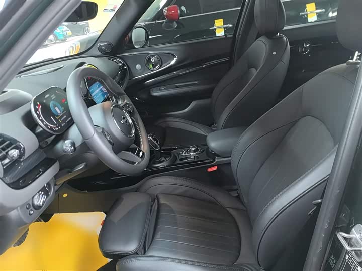 Фото 7 - Mini Clubman JCW