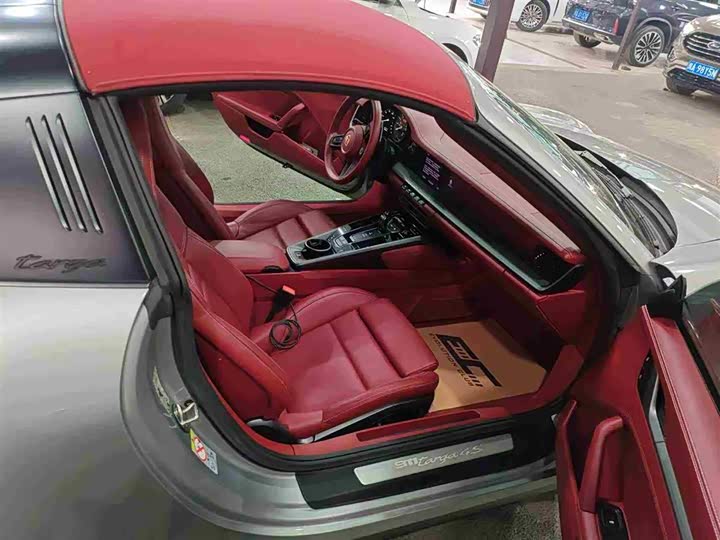 Фото 4 - Porsche 911