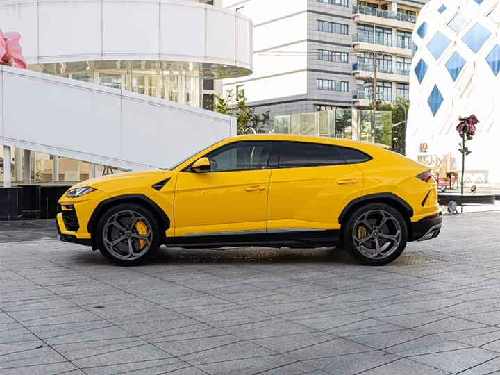 Фото 7 - Lamborghini Urus
