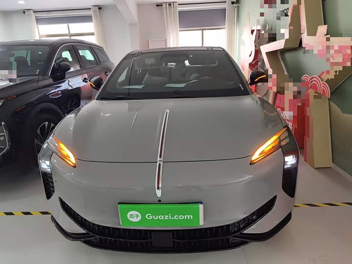 Фото 3 - Hongqi EH7