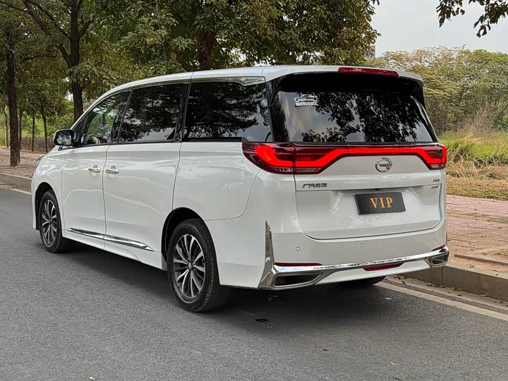 Фото 3 - GAC Trumpchi M8