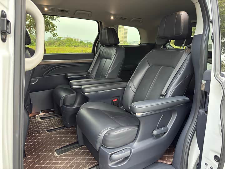 Фото 9 - GAC Trumpchi M8