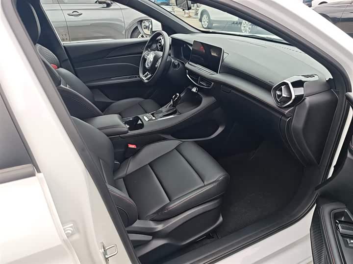 Фото 27 - MG Motor 5