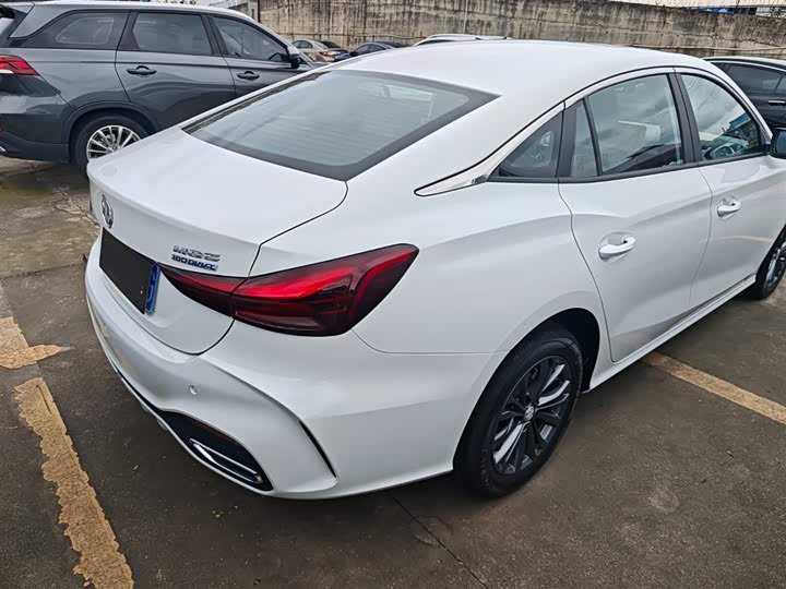 Фото 31 - MG Motor 5