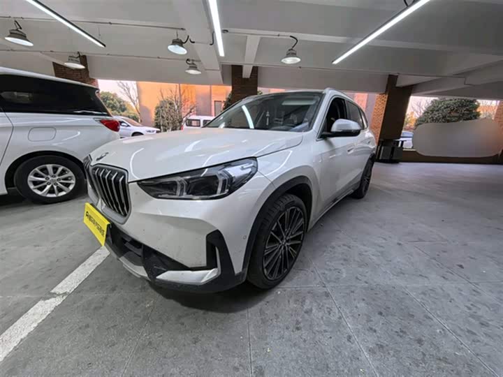 Фото 2 - BMW X1