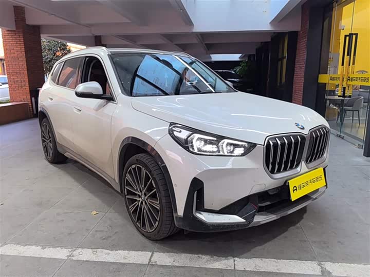 Фото 4 - BMW X1