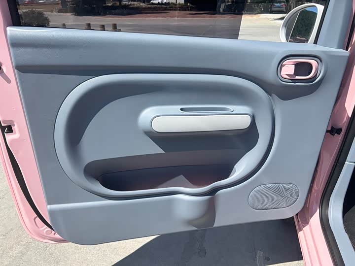 Фото 7 - Bestune Pony