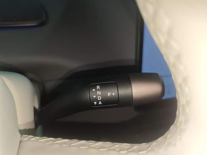 Фото 6 - LiXiang i8