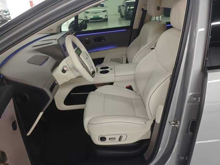 Фото 7 - LiXiang i8