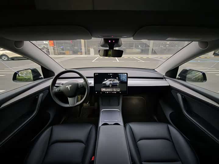 Фото 9 - Tesla Model Y