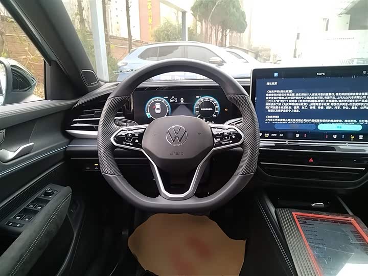 Фото 11 - Volkswagen Passat