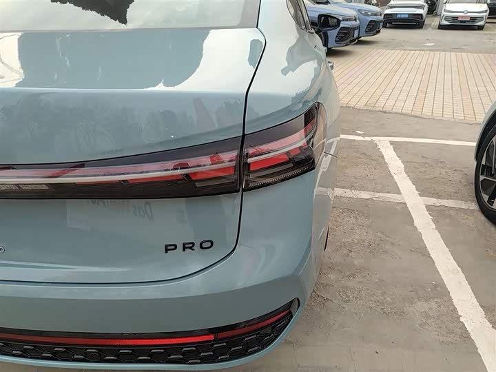 Фото 8 - Volkswagen Passat