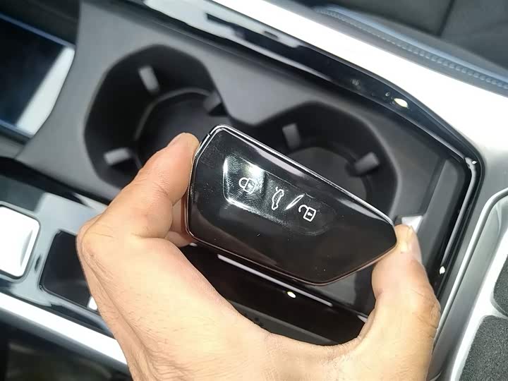 Фото 9 - Volkswagen Passat