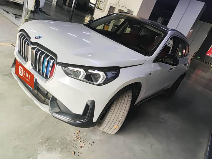 Фото 1 - BMW X1