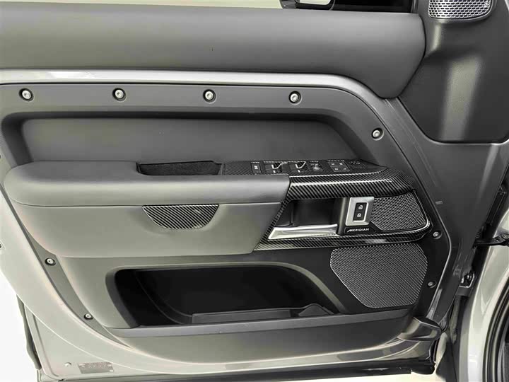 Фото 13 - Land Rover Defender