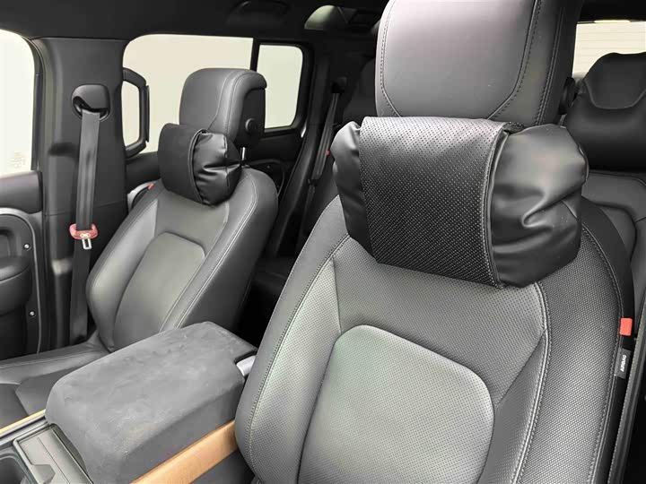 Фото 19 - Land Rover Defender