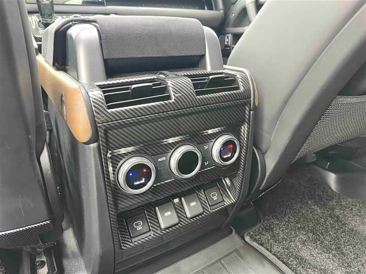 Фото 21 - Land Rover Defender