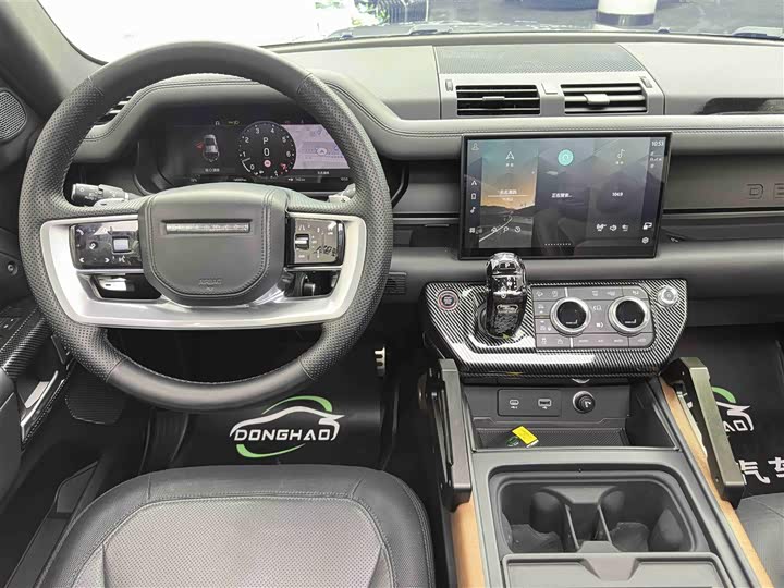 Фото 22 - Land Rover Defender