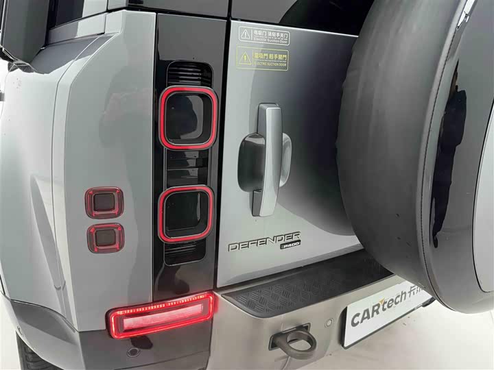 Фото 28 - Land Rover Defender