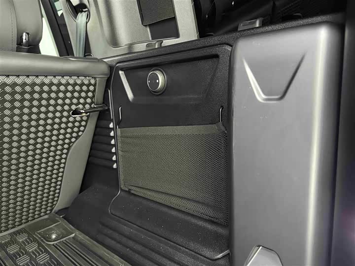 Фото 31 - Land Rover Defender