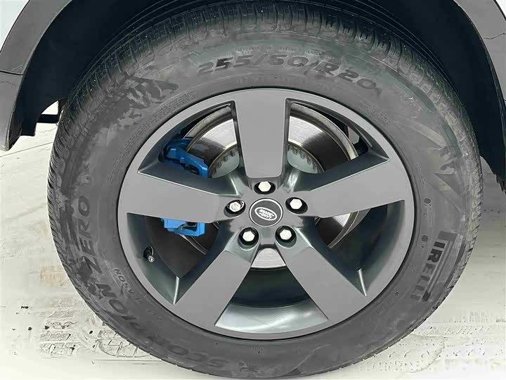 Фото 33 - Land Rover Defender