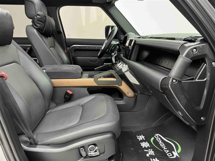 Фото 34 - Land Rover Defender