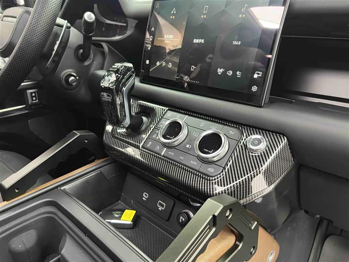 Фото 36 - Land Rover Defender