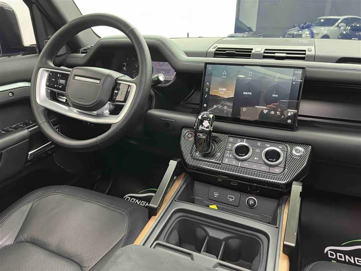 Фото 37 - Land Rover Defender