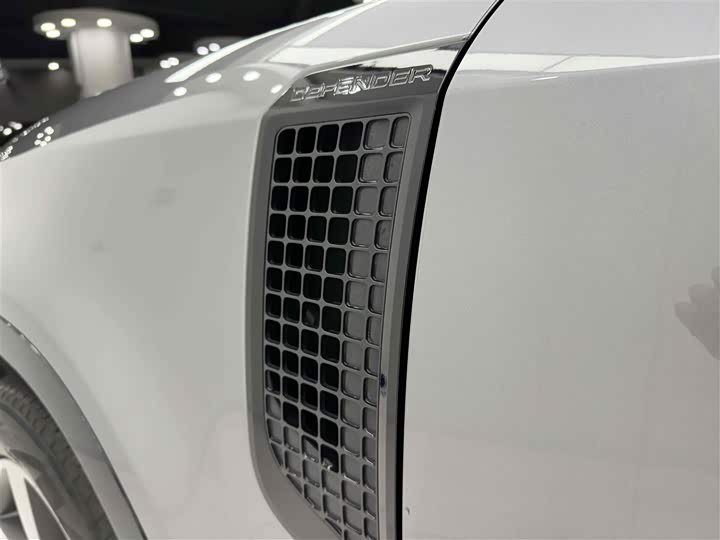 Фото 38 - Land Rover Defender