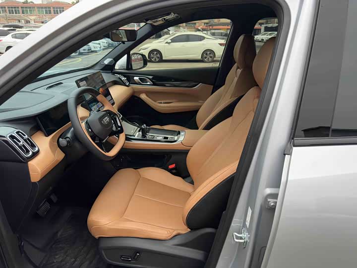 Фото 5 - Geely Atlas L