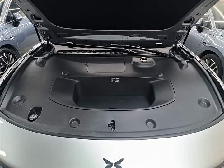 Фото 10 - XPeng P7