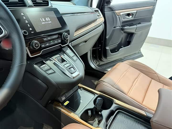 Фото 2 - Honda CR-V