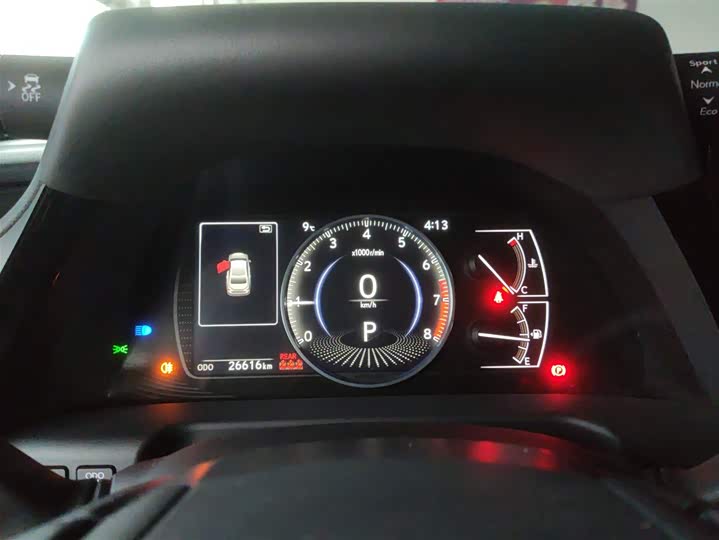 Фото 12 - Lexus ES