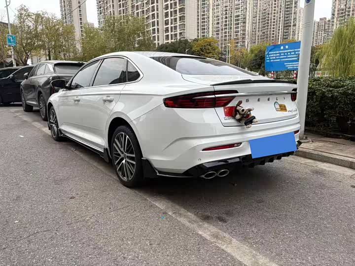 Фото 13 - Geely Preface