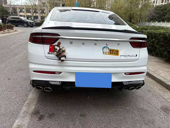 Фото 14 - Geely Preface