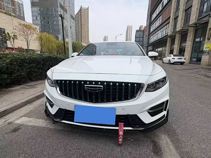 Фото 2 - Geely Preface