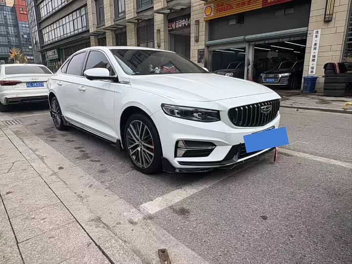 Фото 3 - Geely Preface