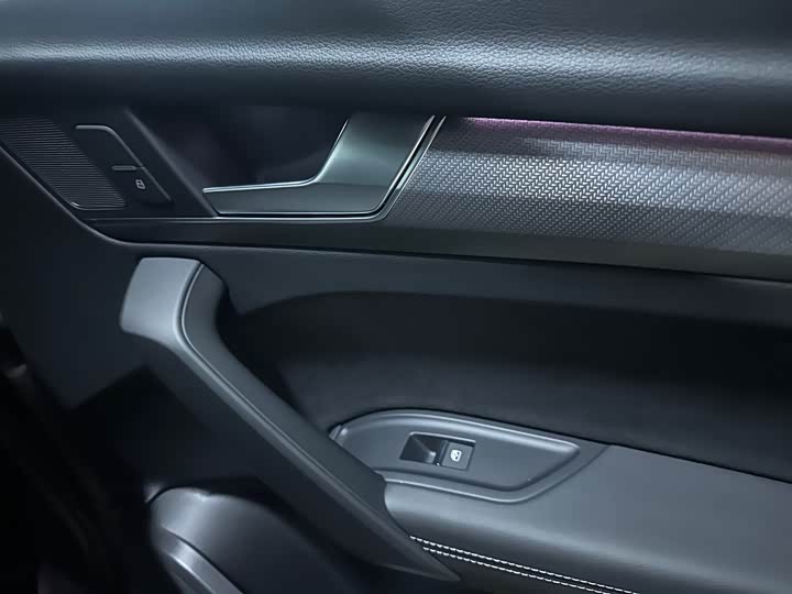 Фото 12 - Audi Q5L Sportback