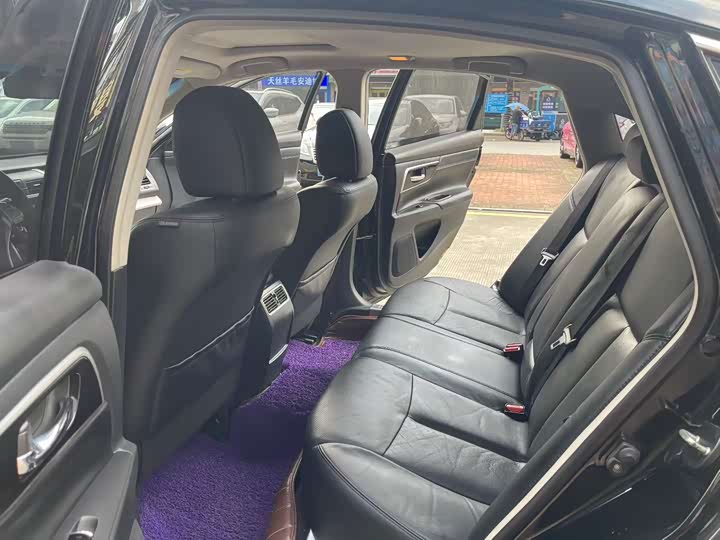 Фото 9 - Nissan Teana