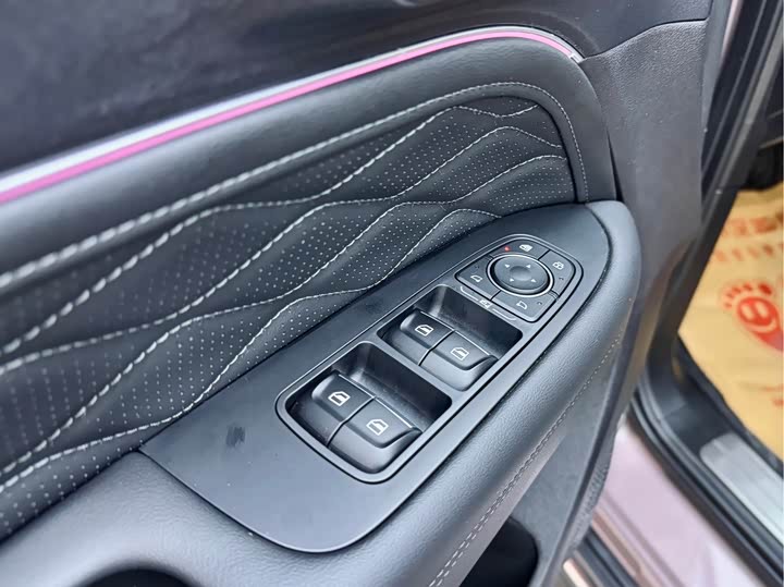 Фото 10 - Tank 300