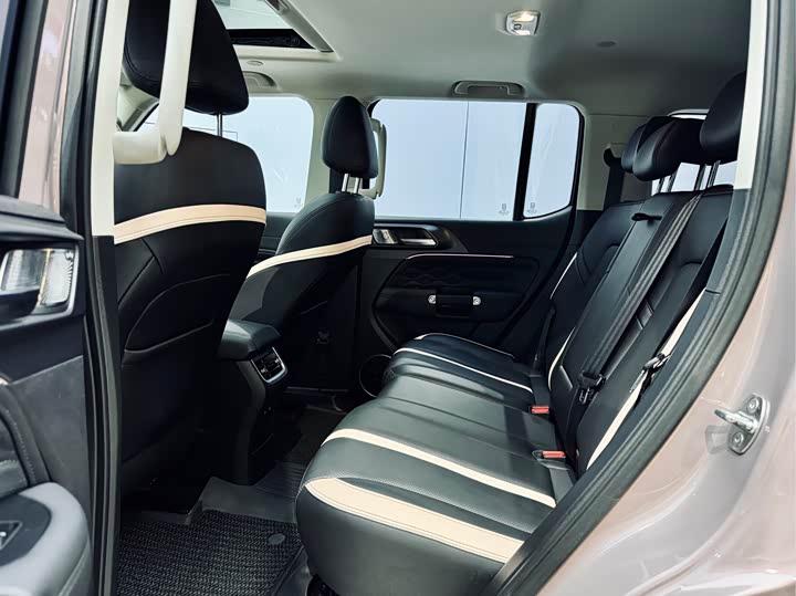 Фото 8 - Tank 300